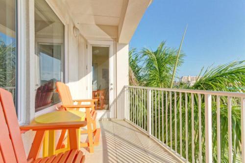 Las Marinas Condo 301 With Boat Slip