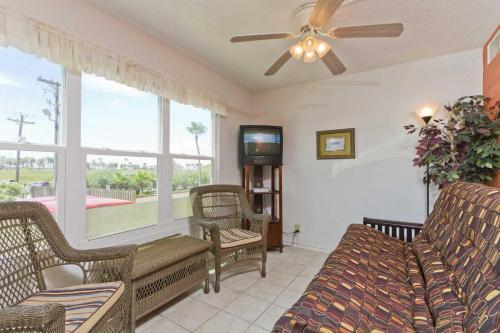 Aparthotel Gulfview II Condominiums By Padre Island Rentals