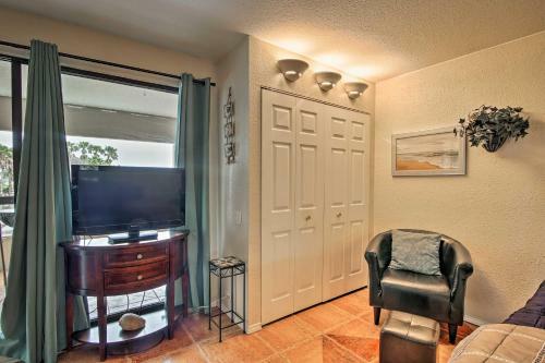 Apartamento Couples Island Condo With Pool, Walk To The Beach!