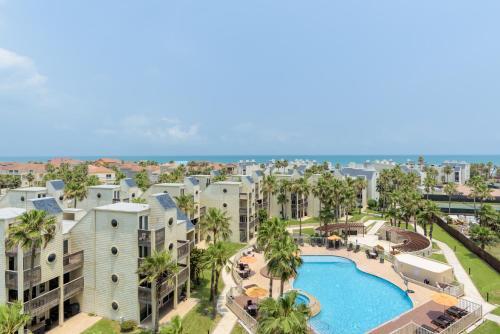 Blue View Beauty! Beachfront Resort, Shared Pools & Jacuzzi