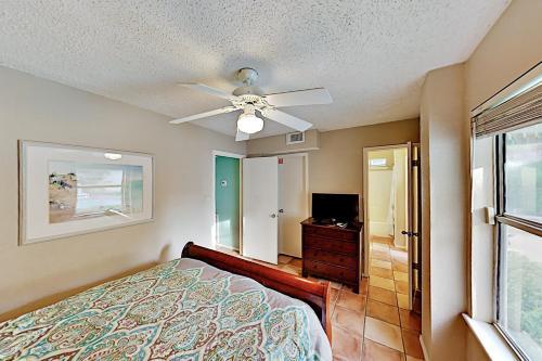 Walk To Beach - Beautiful Private Home Home