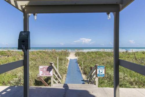 La International 206 By Padre Island Rentals