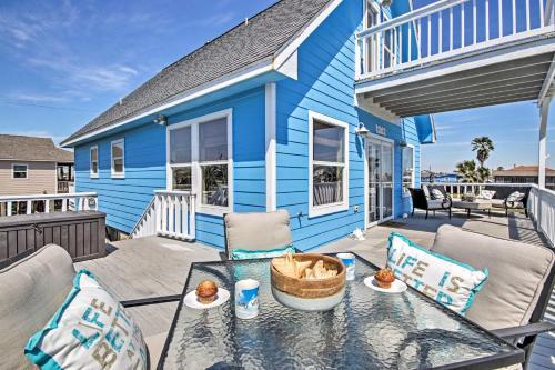 Cozy Surfside Beach House With Deck And Gulf Views!