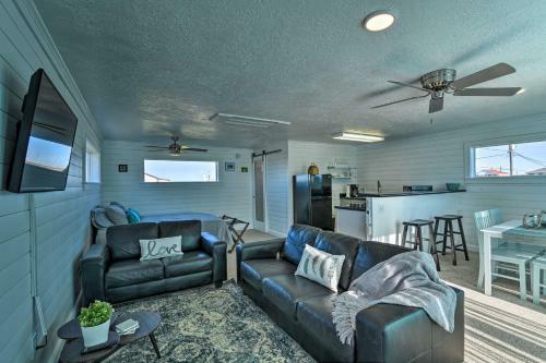 Apartamento Inviting Studio - Walk Less Than 1 Mile To Surfside Beach!
