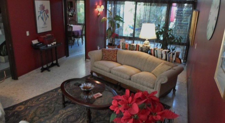 Dickinson Guest House B&B