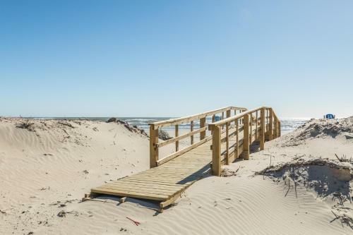 Sunset Sanctuary - Adorable Beach Bungalow With Gorgeous Gulf Views!