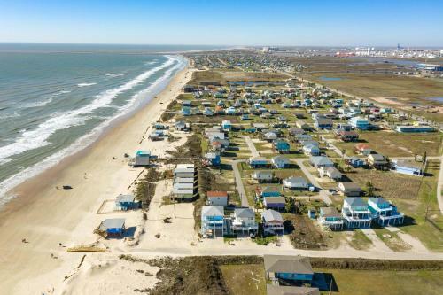 Sunset Sanctuary - Adorable Beach Bungalow With Gorgeous Gulf Views!