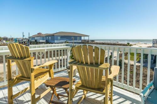Sunset Sanctuary - Adorable Beach Bungalow With Gorgeous Gulf Views!