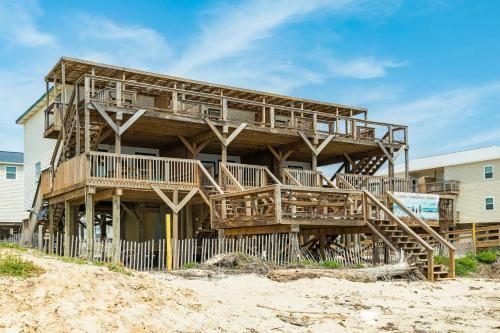 Unobstructed Oceanfront Sea Otter Unit 4 Beach Pad!