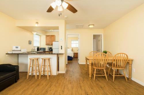 Unobstructed Oceanfront Sea Otter Unit 4 Beach Pad!