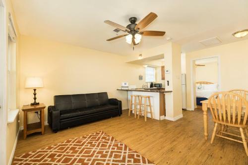 Unobstructed Oceanfront Sea Otter Unit 4 Beach Pad!