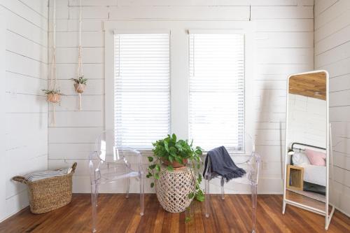 Restored 1930s Uptown Bungalow 2 Min. To Magnolia