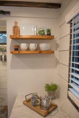 Elegant Container Home Tiny House#1 Near Magnolia