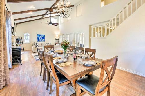 Modern Lake Conroe House With Lakefront Park And Deck!