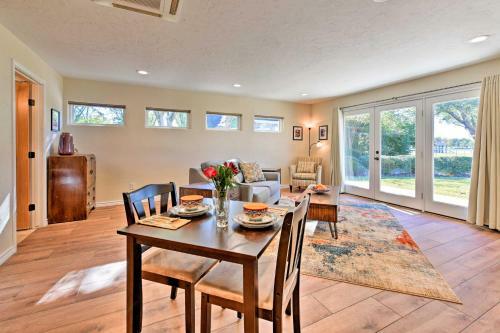 Modern Lake Conroe House With Lakefront Park And Deck!