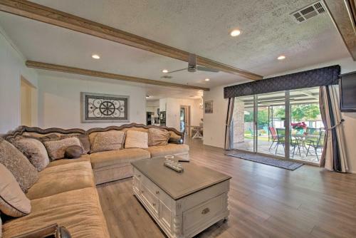 Waterfront Lake Conroe Home With Deck And Water Access!