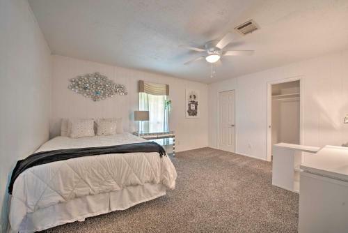 Waterfront Lake Conroe Home With Deck And Water Access!