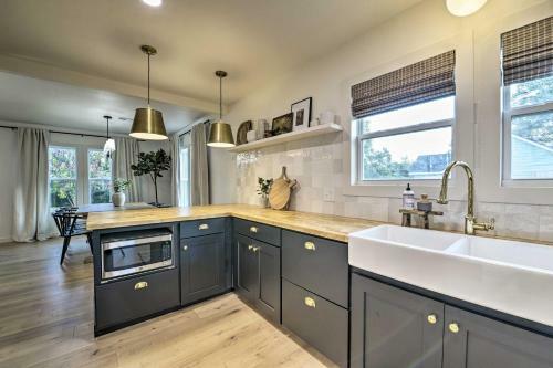 Home With Modern Charm Less Than 3mi To Magnolia Market