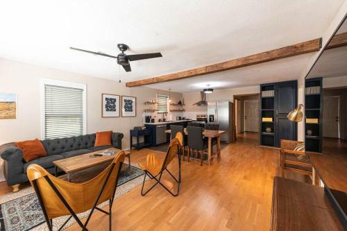 Escape To A Restored 1920s East Waco Bungalow