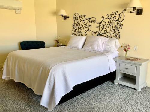 Annie's Place Bed & Breakfast