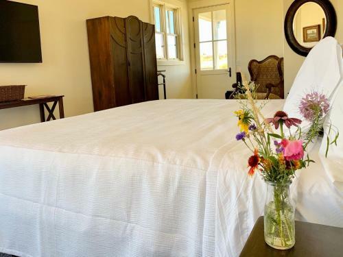 Annie's Place Bed & Breakfast