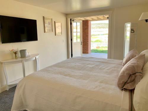 Annie's Place Bed & Breakfast