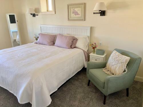 Annie's Place Bed & Breakfast