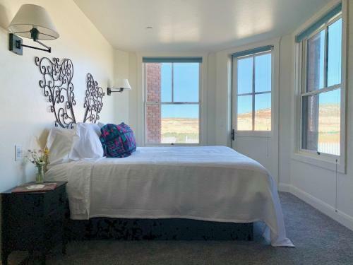Annie's Place Bed & Breakfast