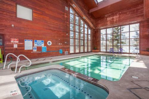 Apartamento Condo 106 Wifi Community Pool Jacuzzi Lounge Fireplace Laundry