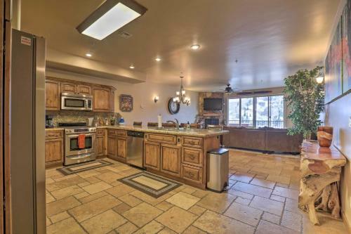 Luxe Townhome With Brian Head Resort Ski Access
