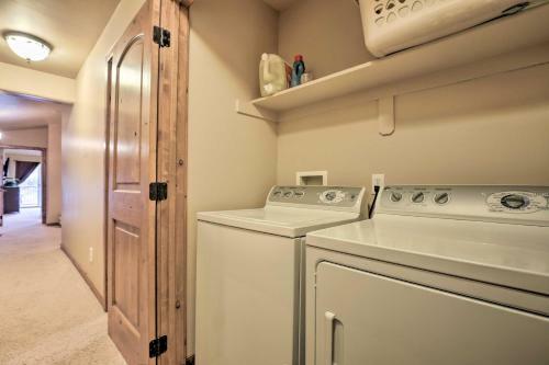 Luxe Townhome With Brian Head Resort Ski Access