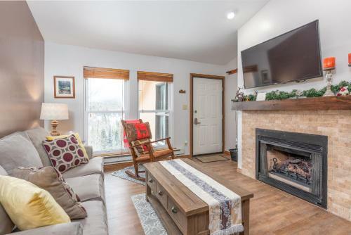 Apartamento Condo 236 - Wifi Gas Fireplace Community Pool Jacuzzi Bbq Laundry