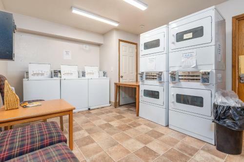 Apartamento Condo 236 - Wifi Gas Fireplace Community Pool Jacuzzi Bbq Laundry