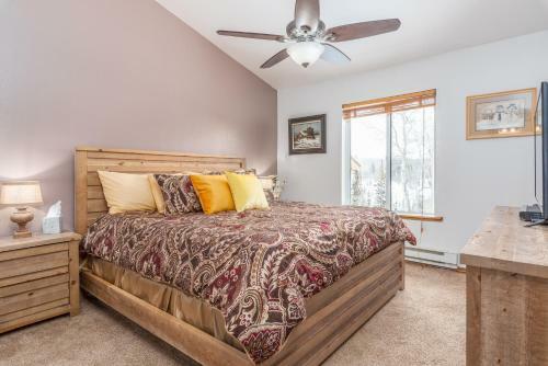 Apartamento Condo 236 - Wifi Gas Fireplace Community Pool Jacuzzi Bbq Laundry