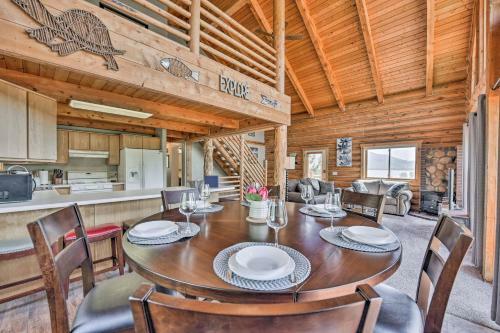 Cozy Eden Log Home Near Outdoor Activities