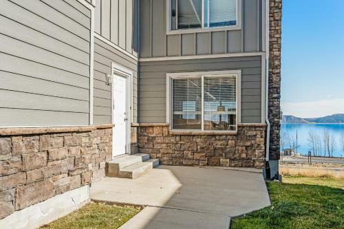 Harbor Village Retreat