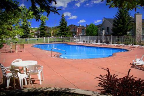 Garden City Chalet