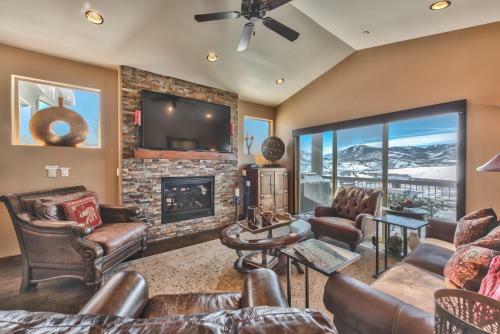 Black Rock Retreat By Blueswell