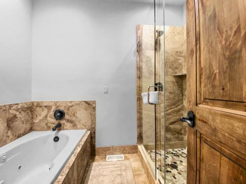 9922 Vista Home