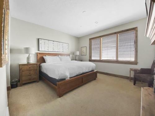 9922 Vista Home