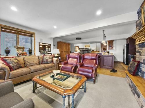 9922 Vista Home