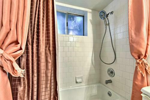 Logan House With Yard - Near Outdoor Attractions!