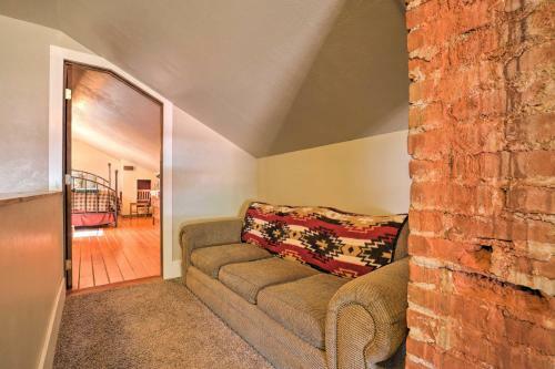 Southwestern Kanab Cottage With Patio And Views!