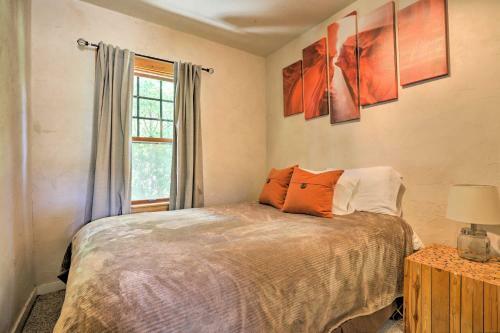 Vintage Main St Kanab Cottage With Fenced Yard