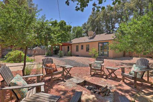 Vintage Main St Kanab Cottage With Fenced Yard