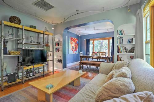 Vintage Main St Kanab Cottage With Fenced Yard