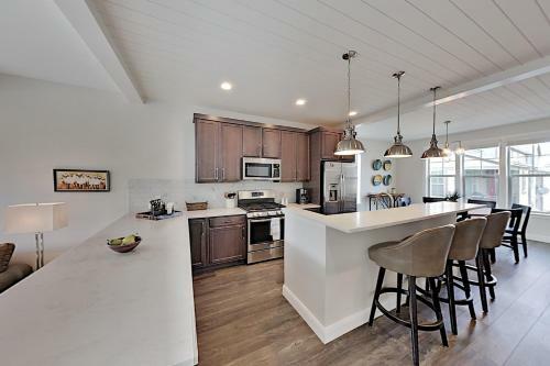 Spacious New-build With Balcony & Gas Grill Home