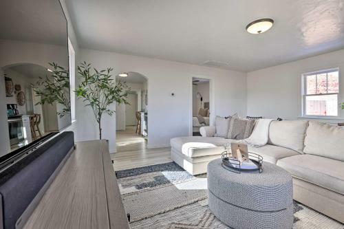 Modern Kanab Cottage With View Less Than 1 Mi To Hiking