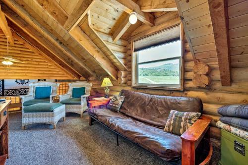 Pet-friendly Moab Cabin With Mtn Views And Bbq!