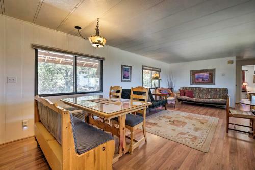 5-acre Sunset Cabin With Firepit, 18mi To Moab
